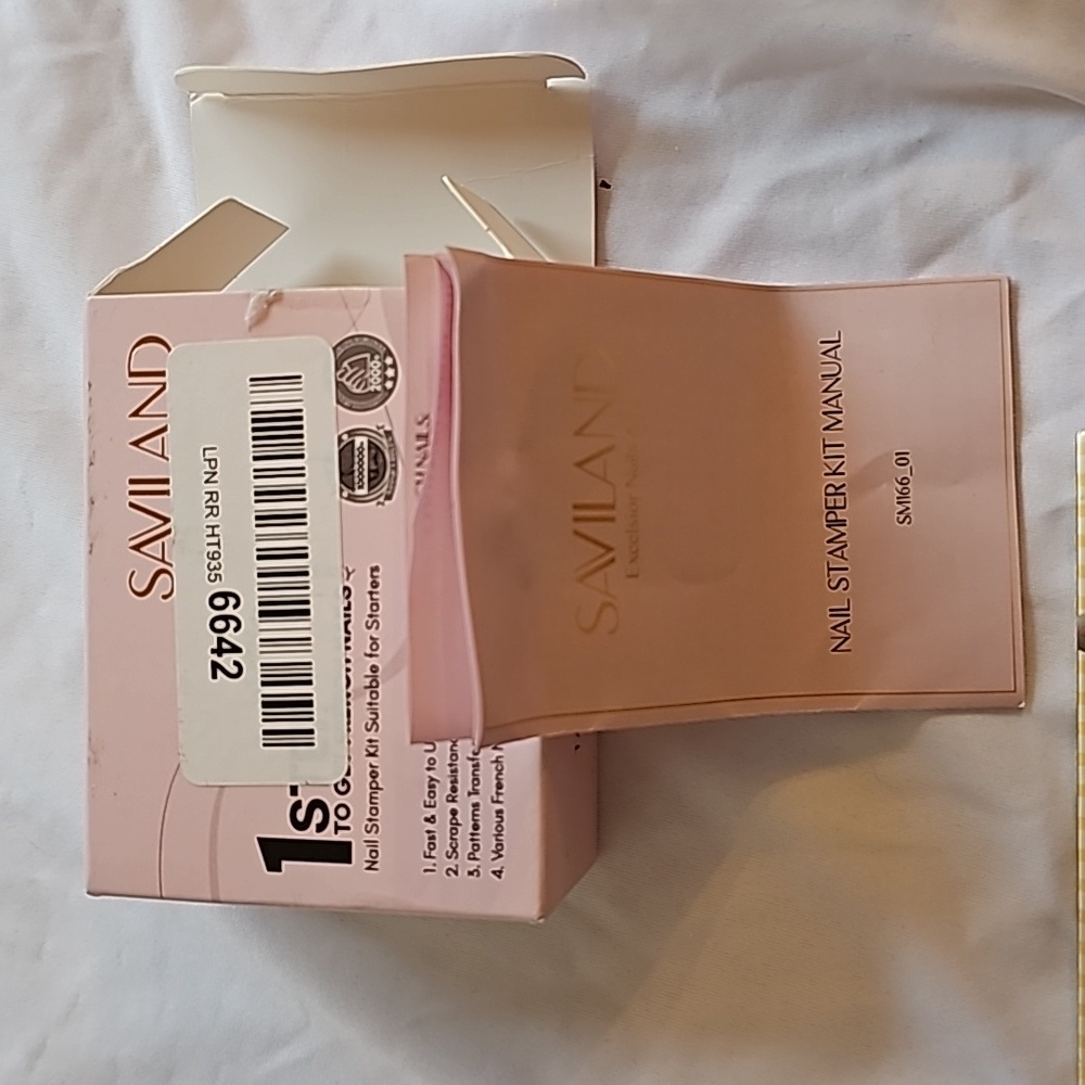 Saviland nail stamper kit with stencil plates
